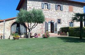 Two-storey villa with a pool in Casale Marittimo, Tuscany, Italy for 1,400,000 €