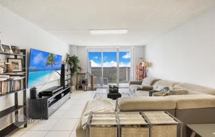 2-bedroom apartments in condo 113 m² in Aventura for $445,000