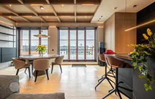 5-room apartment 264 m² in Central District. Price on request