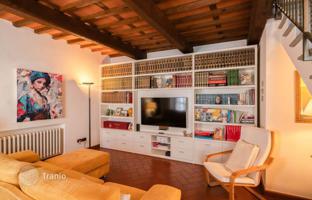 5-bedroom villa 376 m² in Uzzano for 750,000 €