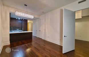 2-bedroom apartment in Queens Quay East for C$1,226,000