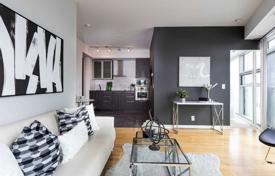 Apartment – York Street, Old Toronto, Toronto,  Ontario,   Canada for C$862,000