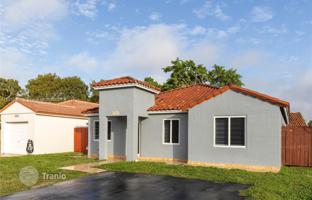 3-bedroom house 126 m² in West End for $550,000