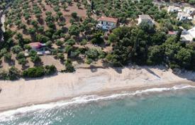 Single-storey house with a direct access to the beach, Kalamaki, Greece for 500,000 €