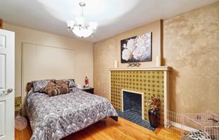 10-bedroom apartment in Dufferin Street for C$2,062,000
