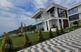3-bedroom apartment in new building 200 m² in Batumi for $390,000