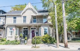 Terraced house – Queen Street East, Toronto, Ontario,  Canada for C$1,237,000