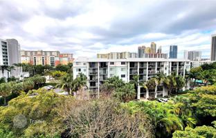 2-bedroom apartments in condo 83 m² in Sunny Isles Beach for $320,000