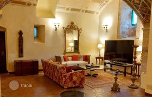 5-bedroom cottage in Monteriggioni. Price on request