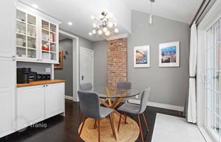 3-bedroom townhouse in Etobicoke for C$1,431,000