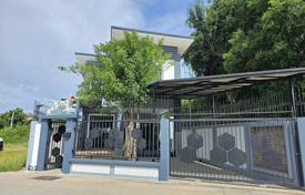 2 bedrooms house at Jomtien, Soi Bun Kanchana for 210,000 €