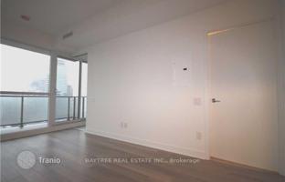 3-bedroom apartment in Adelaide Street West for C$822,000