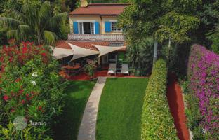 Magnificent villa with a tropical garden and a swimming pool near the sea, Eze, Côte d'Azur, France for 2,600,000 €