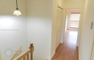 2-bedroom house 97 m² in Pembroke Pines for $329,000