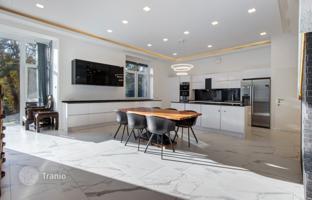 7-room house 800 m² in District II for 6,619,000 €