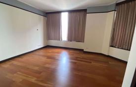 3-bedroom apartments in condo in Pathum Wan for $3,700 per week
