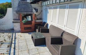 LOVRAN, IKA — Semi-detached house with a garden and a beautiful view of the sea for 449,000 €