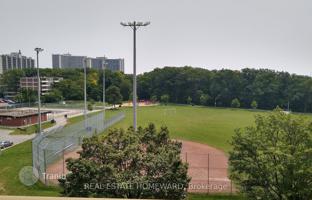 4-bedroom apartment in East York for C$794,000