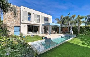 4-bedroom villa in Cap d'Antibes for 1,890,000 €
