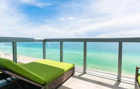 Comfortable apartment with ocean views in a residence on the first line of the beach, Miami Beach, Florida, USA for $1,450,000