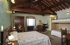 Reggello (Florence) — Tuscany — Rural/Farmhouse for sale for 890,000 €