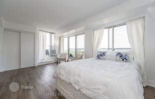 5-bedroom apartment in The Queensway for C$971,000