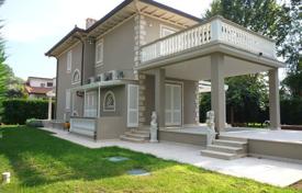 Three-storey new villa with a swimming pool and a garden, Marina di Pietrasanta, Italy for 4,500 € per week