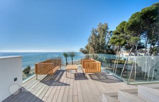 Two-storey townhouse on the first line from the sea in Estepona, Andalusia, Spain for 2,350,000 €