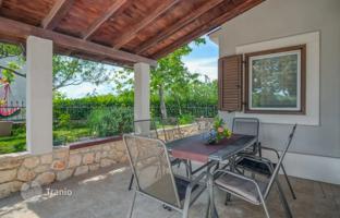 2-bedroom house 169 m² in Kras for 339,000 €