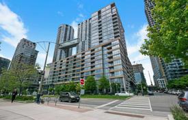 Apartment – Capreol Court, Old Toronto, Toronto,  Ontario,   Canada for C$908,000