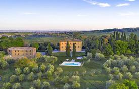 Villa with farm for sale in Siena in Tuscany for 9,700,000 €