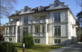 Houses for sale in Berlin. Half of the elite four-storey villa with a plot of land near the lake in prestigious district Zehlendorf, Berlin Houses for sale in Berlin. Half of the elite four-storey villa with a plot of land near the lake in prestigious district Zehlendorf, Berlin