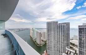 Cosy flat with ocean and city views in a residence on the first line of the beach, Miami, Florida, USA for $1,395,000