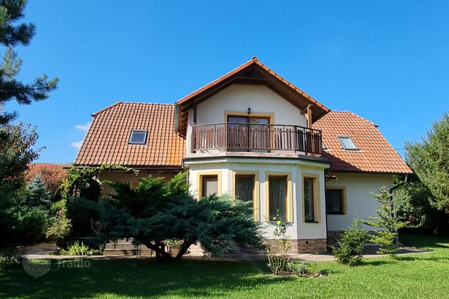 5-bedrooms detached house for sale in Beroun for 1,250,000 €, ad ...