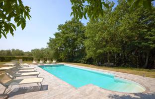 8-room country house 198 m² in Cortona for 890,000 €