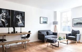 Beautiful apartment with a balcony in a residence with gardens and a roof-top terrace, Brixton, London, UK for £560,000