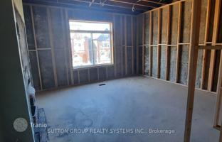 18-bedroom townhouse in Bathurst Street for C$2,205,000