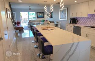 2-bedroom apartments in condo 157 m² in Fort Lauderdale for $876,000