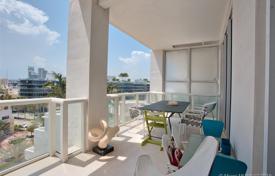 Elite flat with ocean views in a residence on the first line of the beach, Miami Beach, Florida, USA for $2,795,000