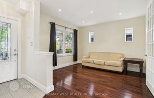 11-bedroom house in East York for C$1,811,000