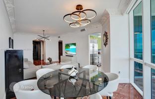 2-bedroom apartments in condo 160 m² in Collins Avenue for $1,899,000