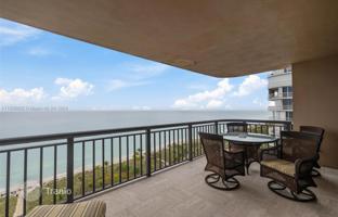 3-bedroom apartments in condo 219 m² in Bal Harbour for $4,700,000