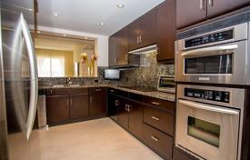 Apartment – Fisher Island Drive, Miami Beach, Florida,  USA for $4,289,000