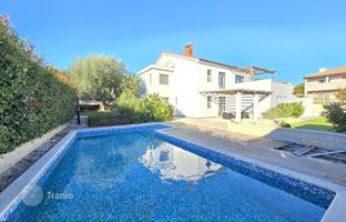 4-room house 250 m² in Pula for 695,000 €