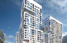 Apartment – Bathurst Street, Toronto, Ontario,  Canada for C$818,000