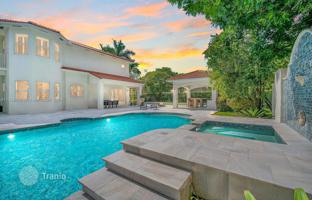 6-bedroom mansion 501 m² in Davie for $1,998,000