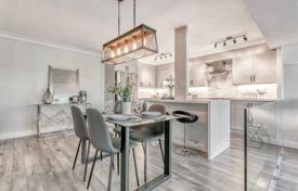 Apartment – Scarlett Road, Toronto, Ontario,  Canada for C$779,000