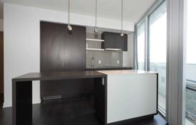 Apartment – Harbour Street, Old Toronto, Toronto,  Ontario,   Canada for C$910,000