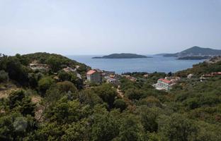 Land plot 1,138 m² in Sveti Stefan for 870,000 €