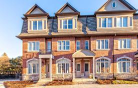 Terraced house – Scarborough, Toronto, Ontario,  Canada for C$970,000
